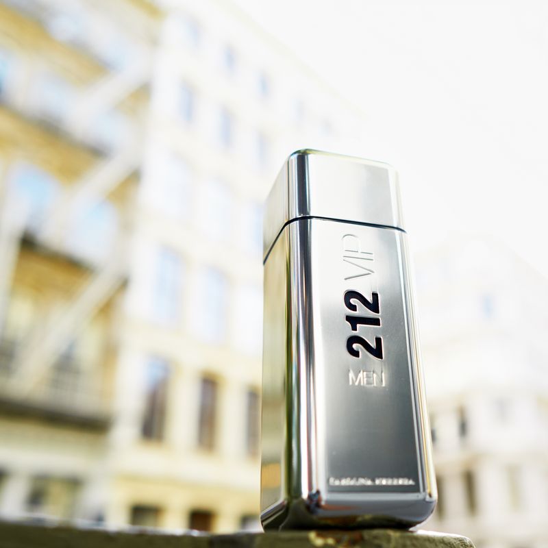 212 VIP MEN EAU DE TOILETTE HOMBRE CAROLINA HERRERA FACES