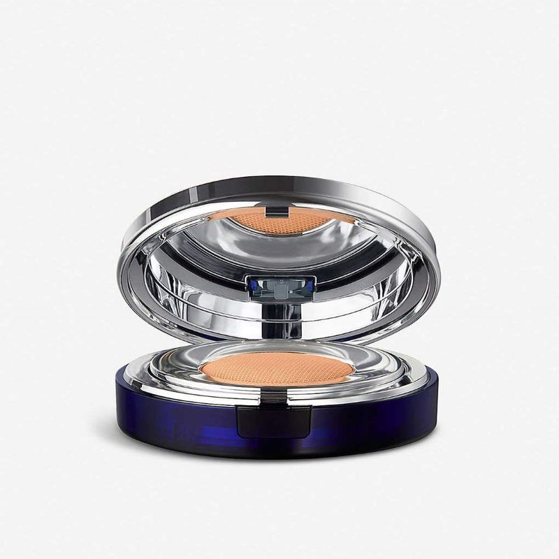 BASE-LA-PAIRE-SKIN-CAVIAR-ESSENCE-IN-FOUNDATION-GOLDEN-BEIGE-VW