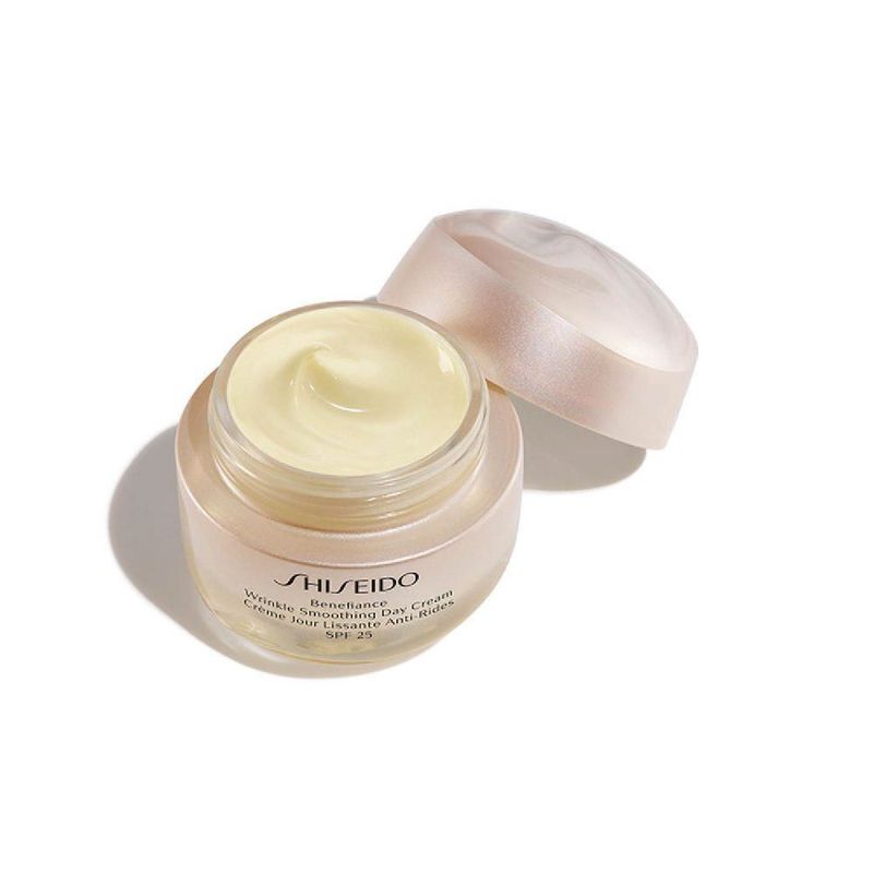 CREMA-ANTIARRUGAS-SHISEIDO-WRINKLE-SMOOTHING-DAY-CREAM-SPF-23-BROAD