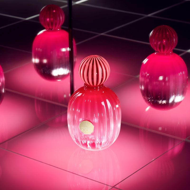 PERFUME-BANDERAS-MUJER-THE-ICON-FEM-EDT