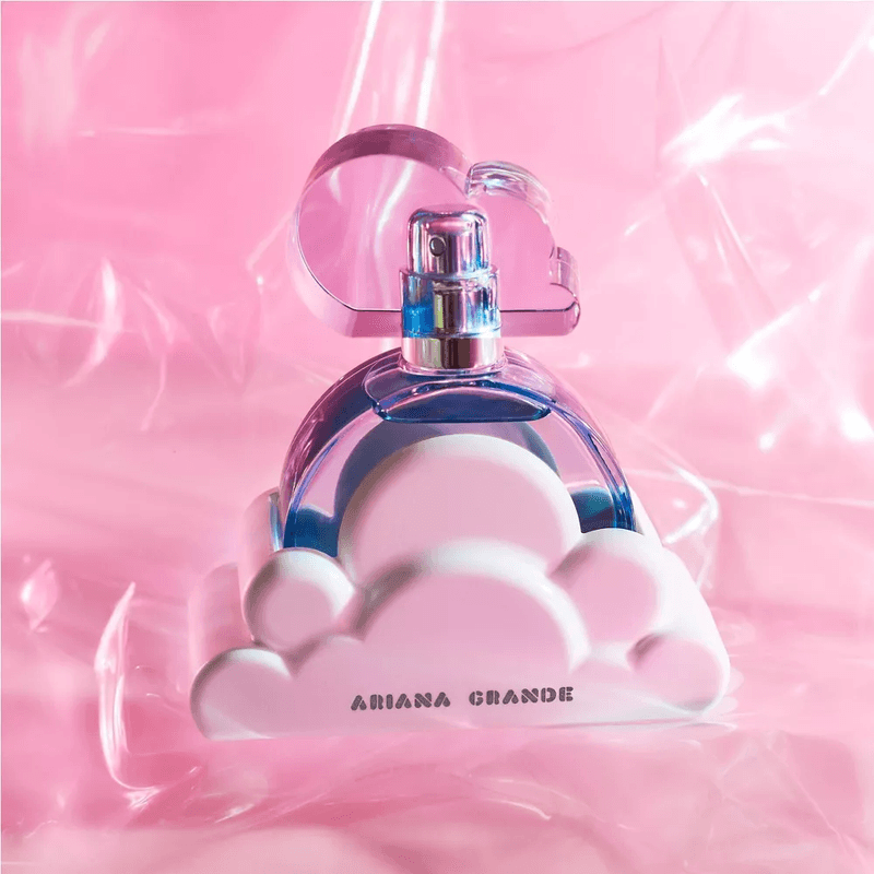 Ariana-Grande-Cloud-4
